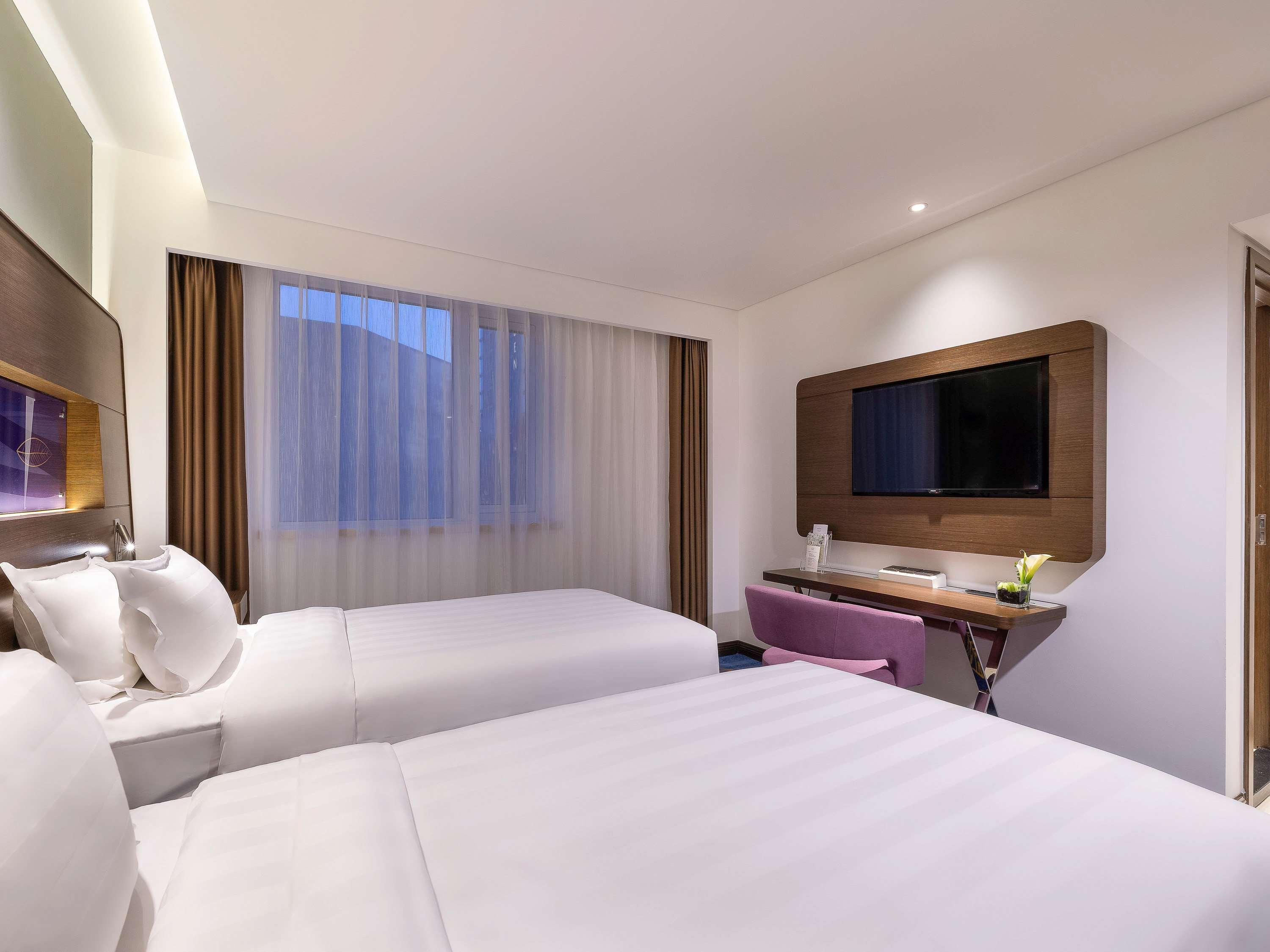 Novotel Beijing Peace Exterior foto