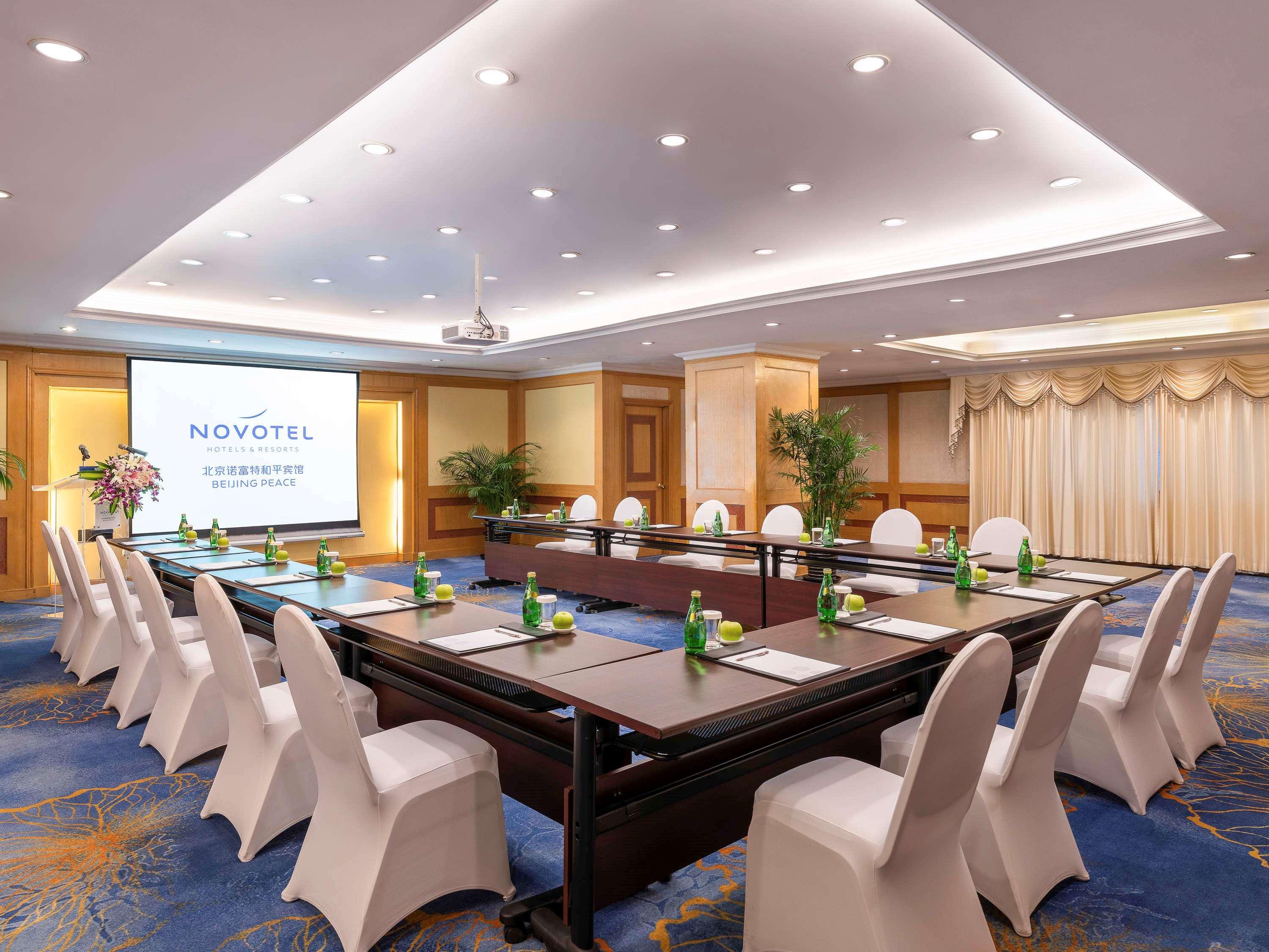 Novotel Beijing Peace Exterior foto
