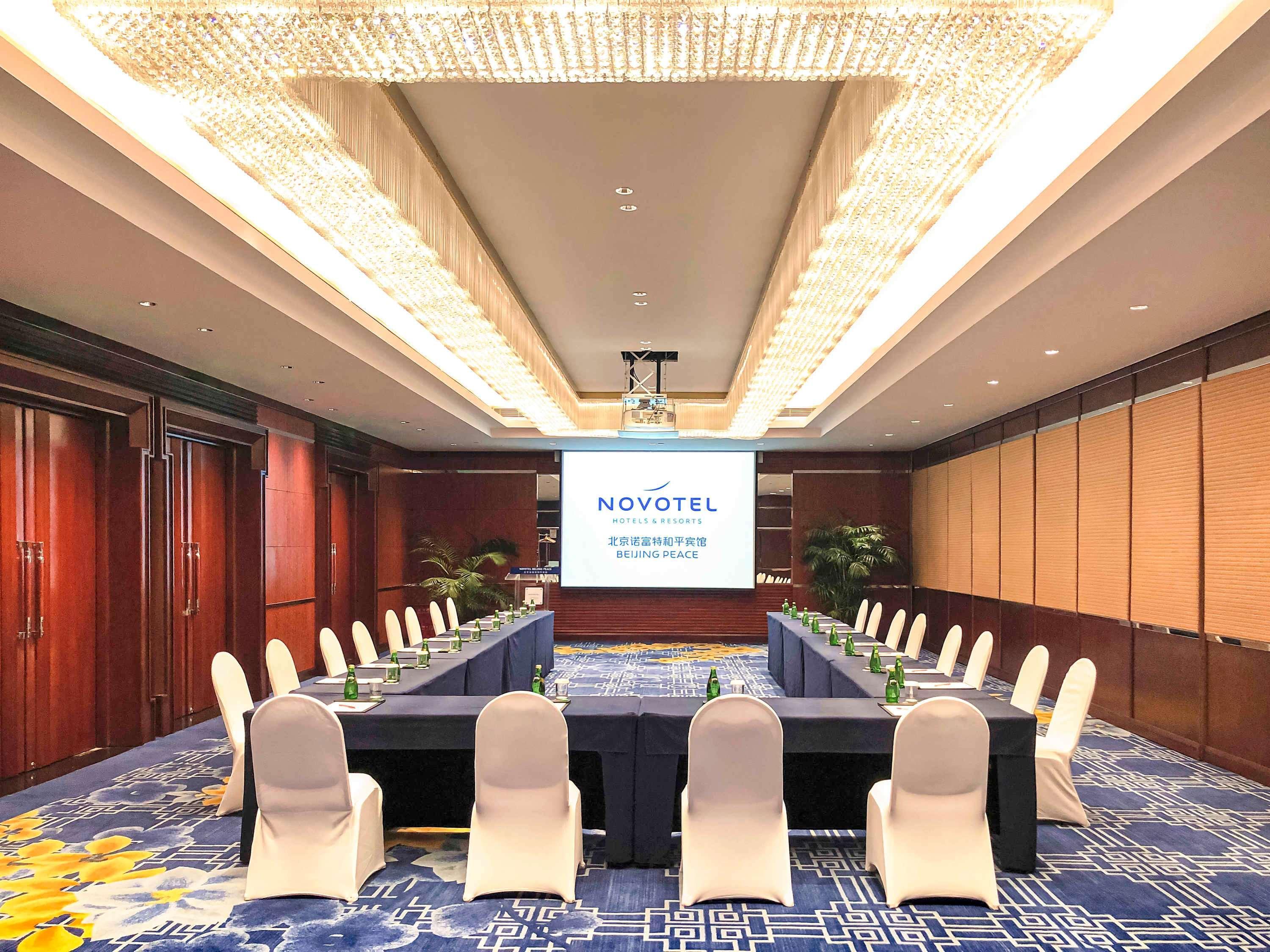 Novotel Beijing Peace Exterior foto