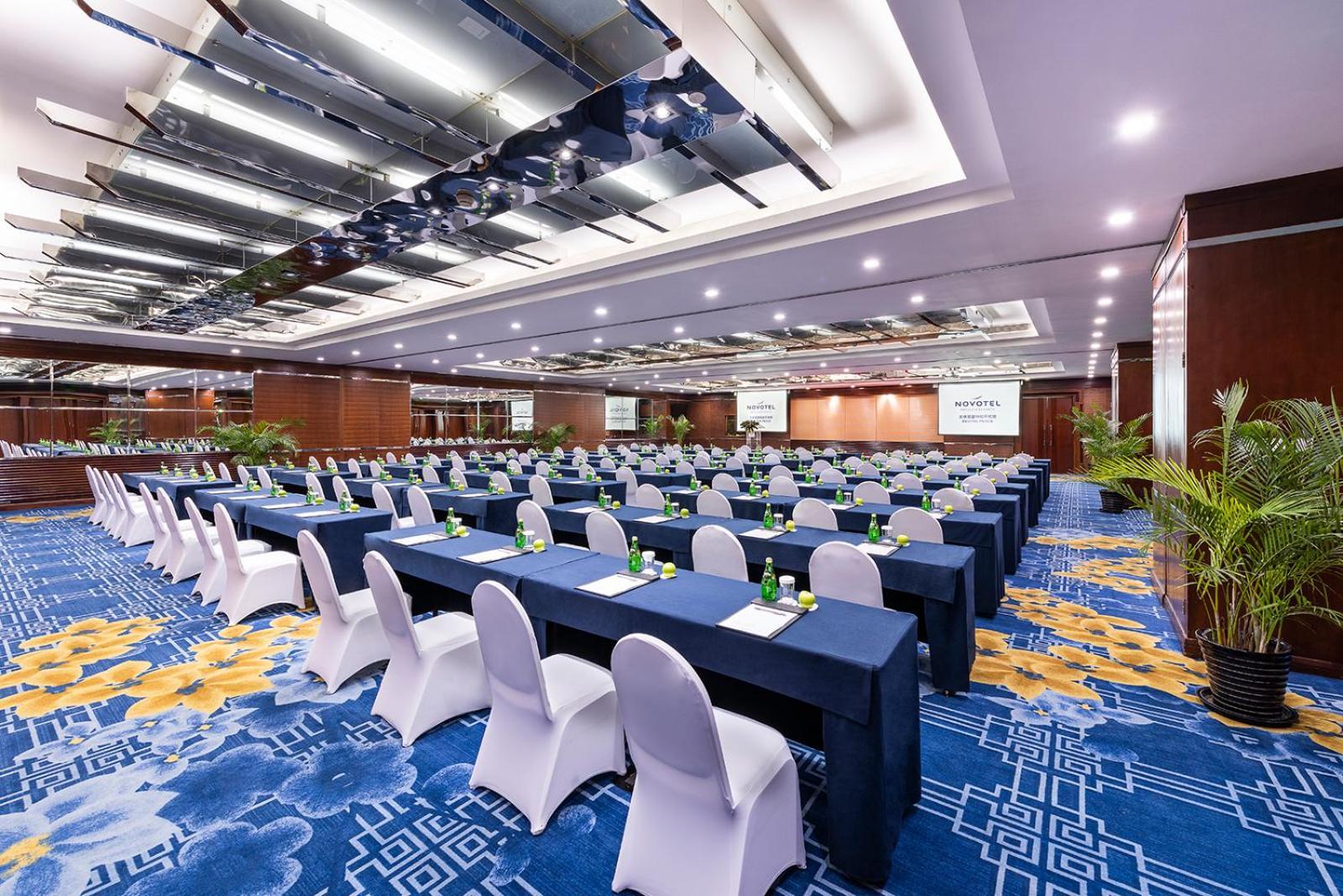 Novotel Beijing Peace Exterior foto