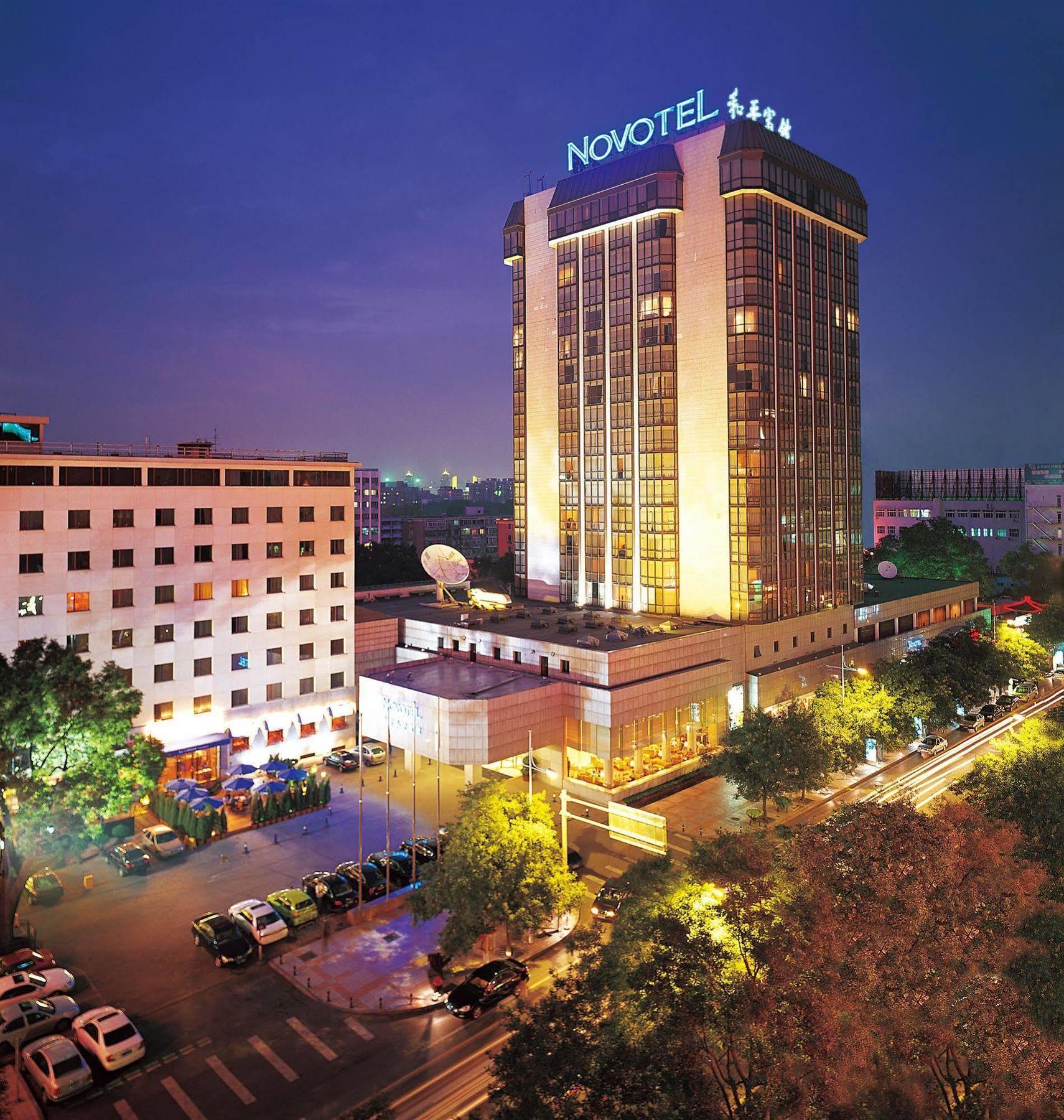 Novotel Beijing Peace Exterior foto