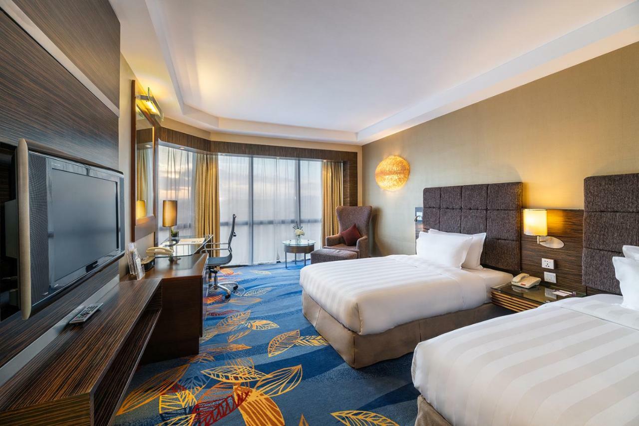 Novotel Beijing Peace Exterior foto