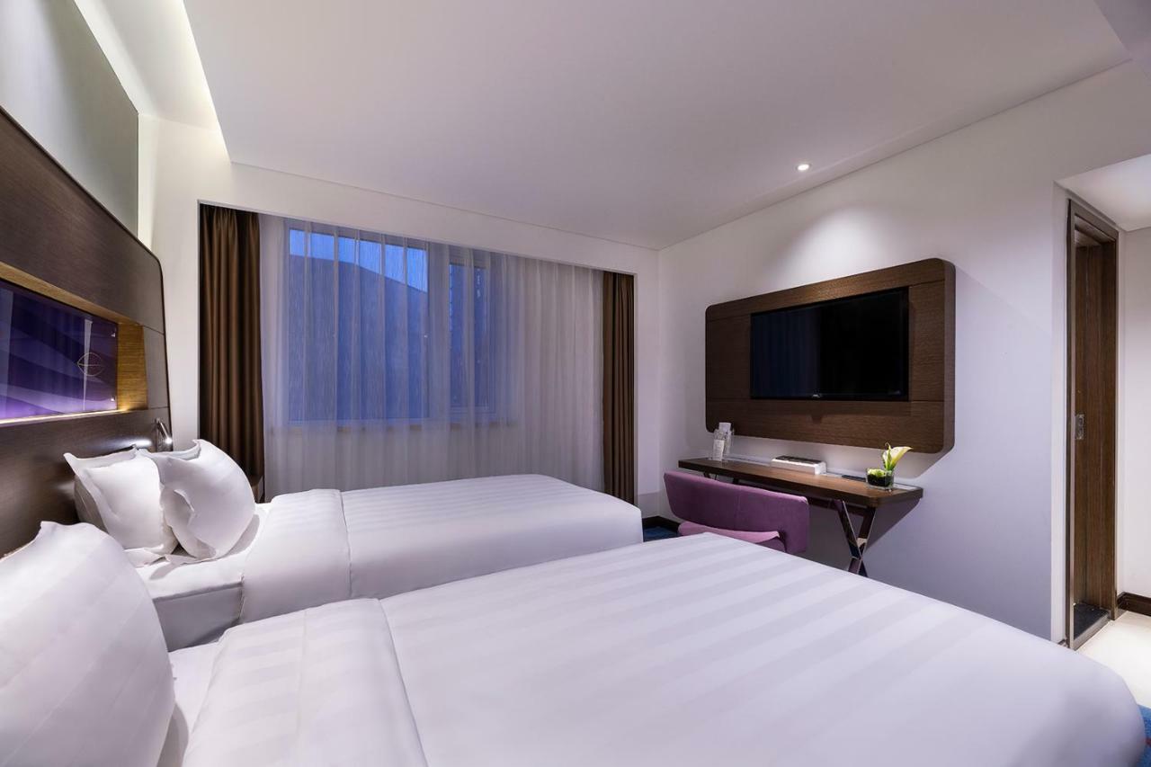 Novotel Beijing Peace Exterior foto
