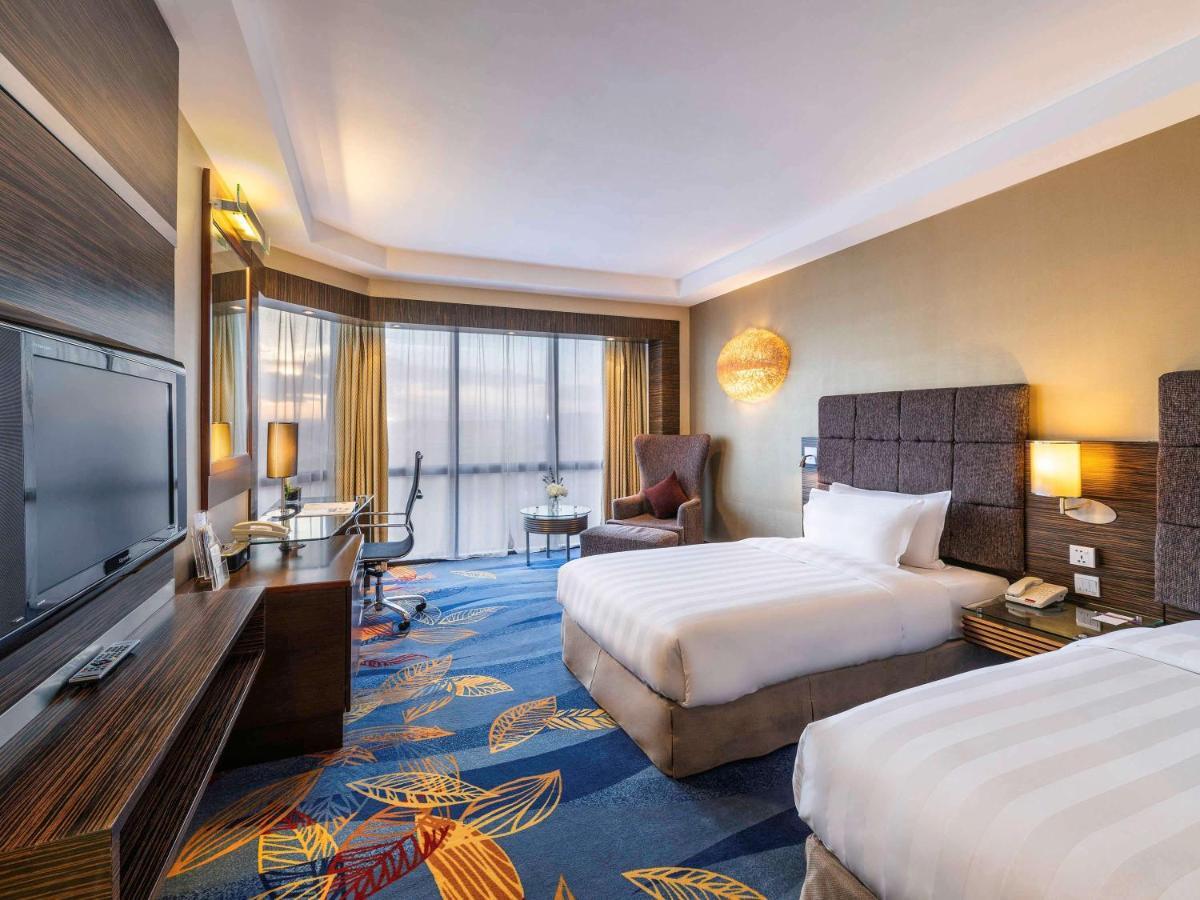 Novotel Beijing Peace Exterior foto